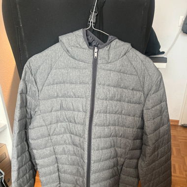 Graue Jacke