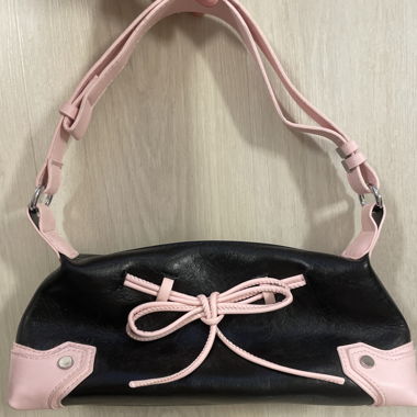 Handtasche mit Schleife 