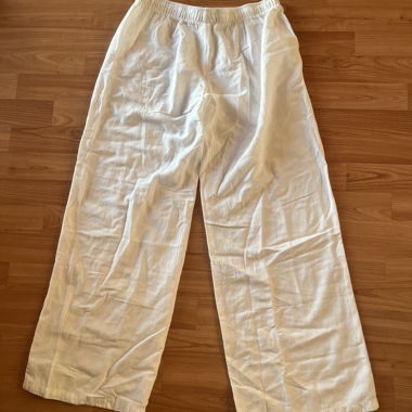 Weisse Leinenhose