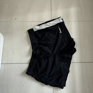 Pantaloncini sportivi neri Nike