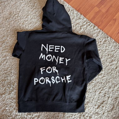 Hoodie noir avec imprimé