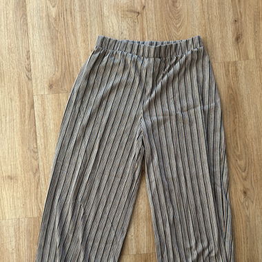Gestreifte Stoffhose Pull&Bear