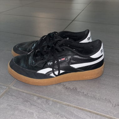 Reebok Sneakers