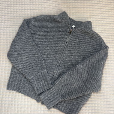 Grau meliertes Weste/Cardigan.