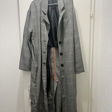 Manteau long à carreaux gris
