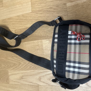 Burberry shoulder bag
