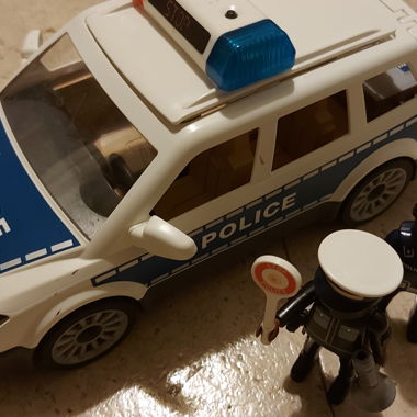 Auto della polizia Playmobil