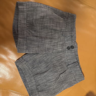 Graue coole Shorts, Grösse 34
