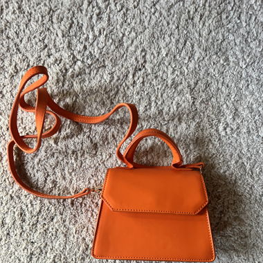 Sac orange effet Jacquemus 