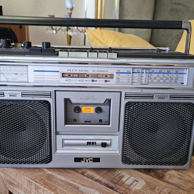 JVC Boombox-Radio mit Kassette