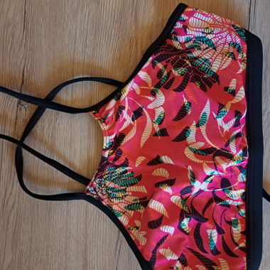 Top bikini con motivo