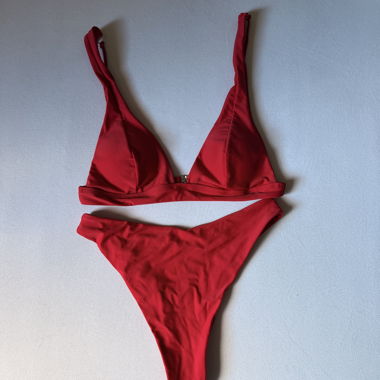 rotes Bikini
