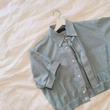 Small upcycled blouse by Atelier Rework
