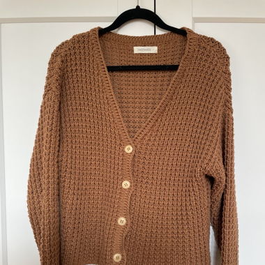 Nachhaltige Strickjacke von TwoThirds