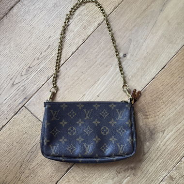 Louis Vuitton Pochette