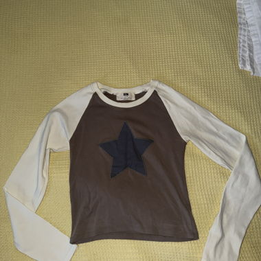T-shirt à manches longues avec étoile