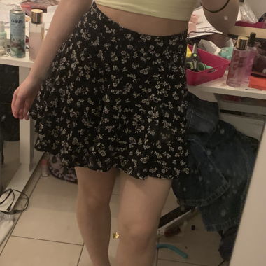 C&A flowy skirt with flower print 