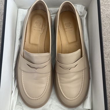 Beige Leder-Loafer