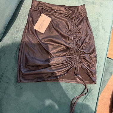 Gonna in similpelle Missguided