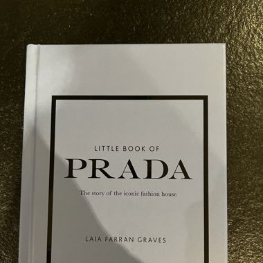 Prada Buch