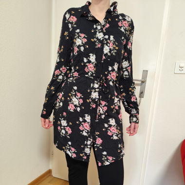 Lange Blumen Bluse