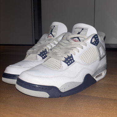 Jordan 4 