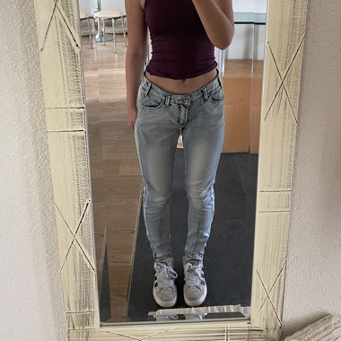 Vintage Nile Low-Rise Jeans