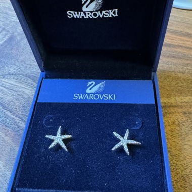 Swarowski starfish stud earrings