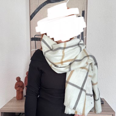 Großer karierter Winterschal