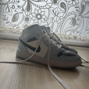 Jordan 1 Mid Ice Blue (2022) (GS)