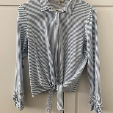 Bluse hellblau-weiss gestreift