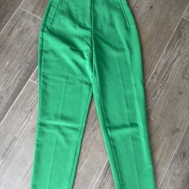 Pantaloni verdi ZARA con pinces XS