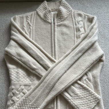 Jud 100% Cashmere size M 