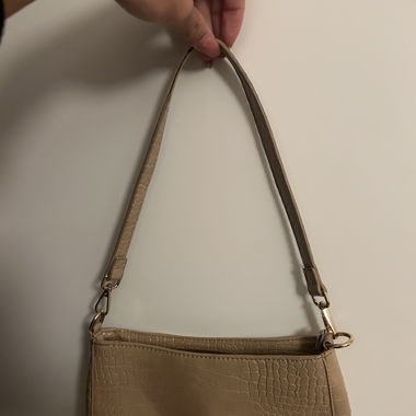 Basic beige shoulder bag
