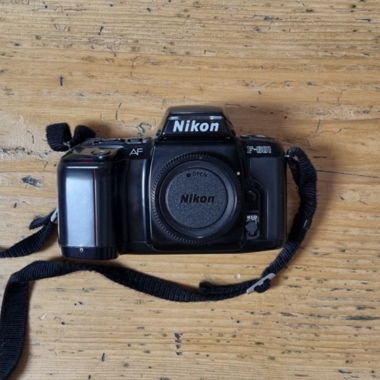 Nikon F-601 35mm SLR Film Camera
