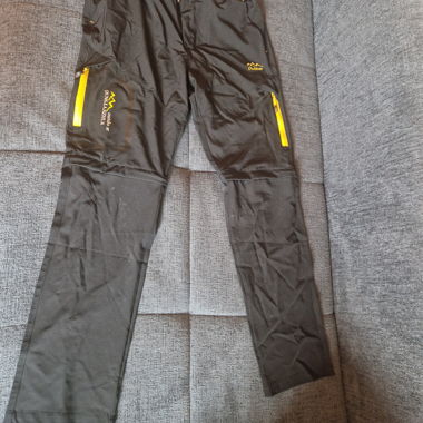 Schwarze Outdoorhose