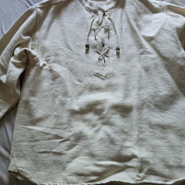 Beige mittelalterlicher Hoodie mit Schnürung