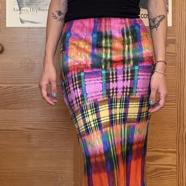figure-hugging long skirt