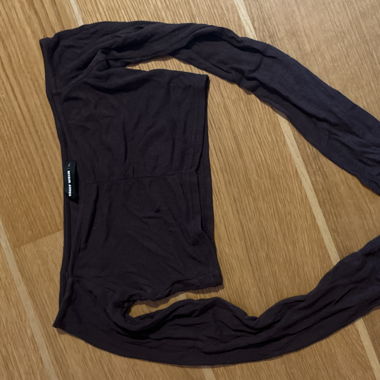 Kurzes Langarmshirt