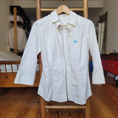 Chemise blanche brodée
