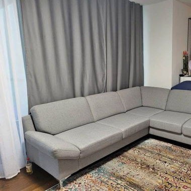 Graues L-Sofa Von Livique 
