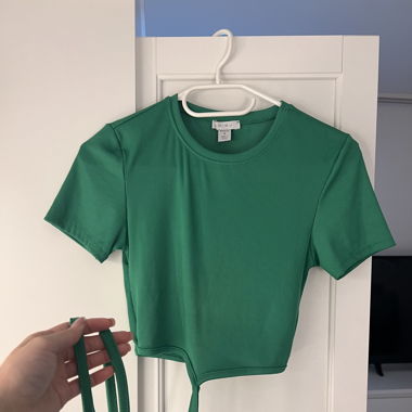 Crop Top mit schnürung