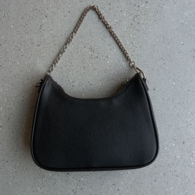 Sac bandoulière noir avec chaîne