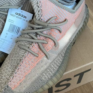 Yeezy Boost 350 V2 Sand Taupe Gr. 44 (UK 9.5)