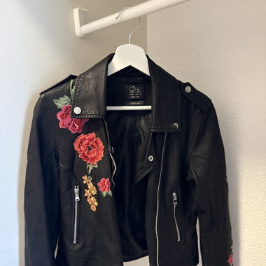 Bestickte Lederjacke 