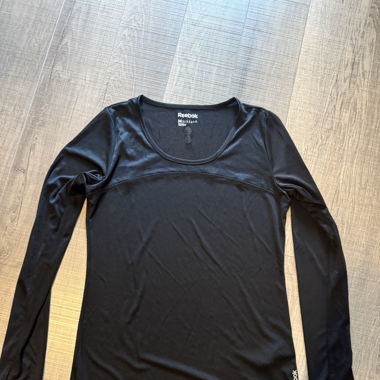 Reebok Long Sleeve Lightweight Shirt
