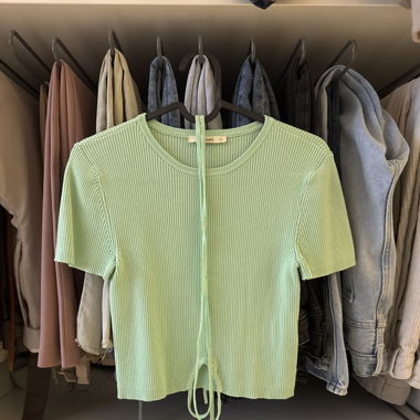 Schöne T-Shirt in grün (S und M)
