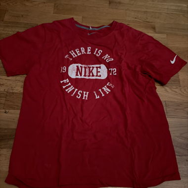T-shirt graphique rouge Nike
