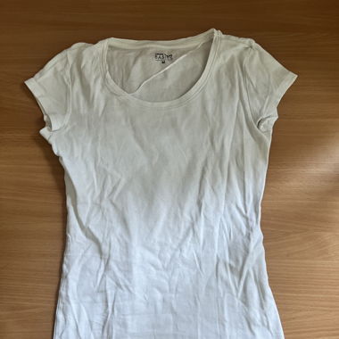 White basic t-shirt