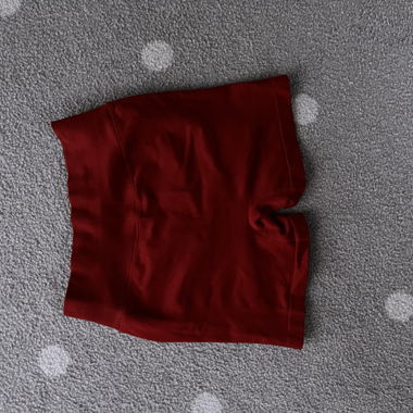 Shorts rossi con scrunch